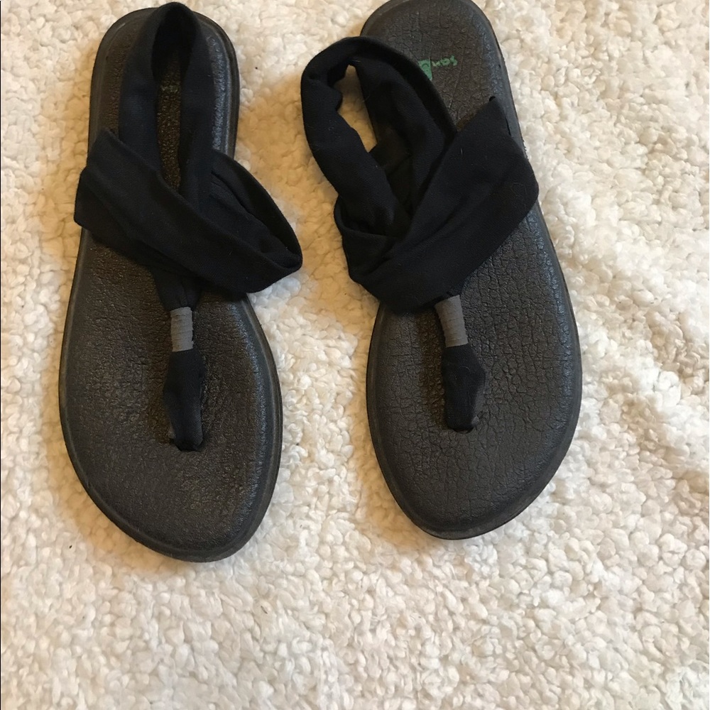 Sanuk yoga mat sandals